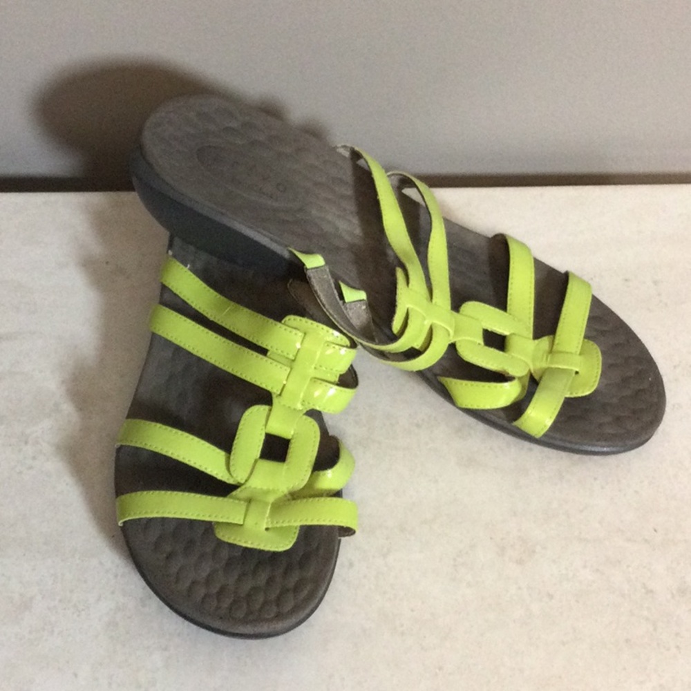 9 Privo by Clarks Lime Green Strappy Slip-on Sandals